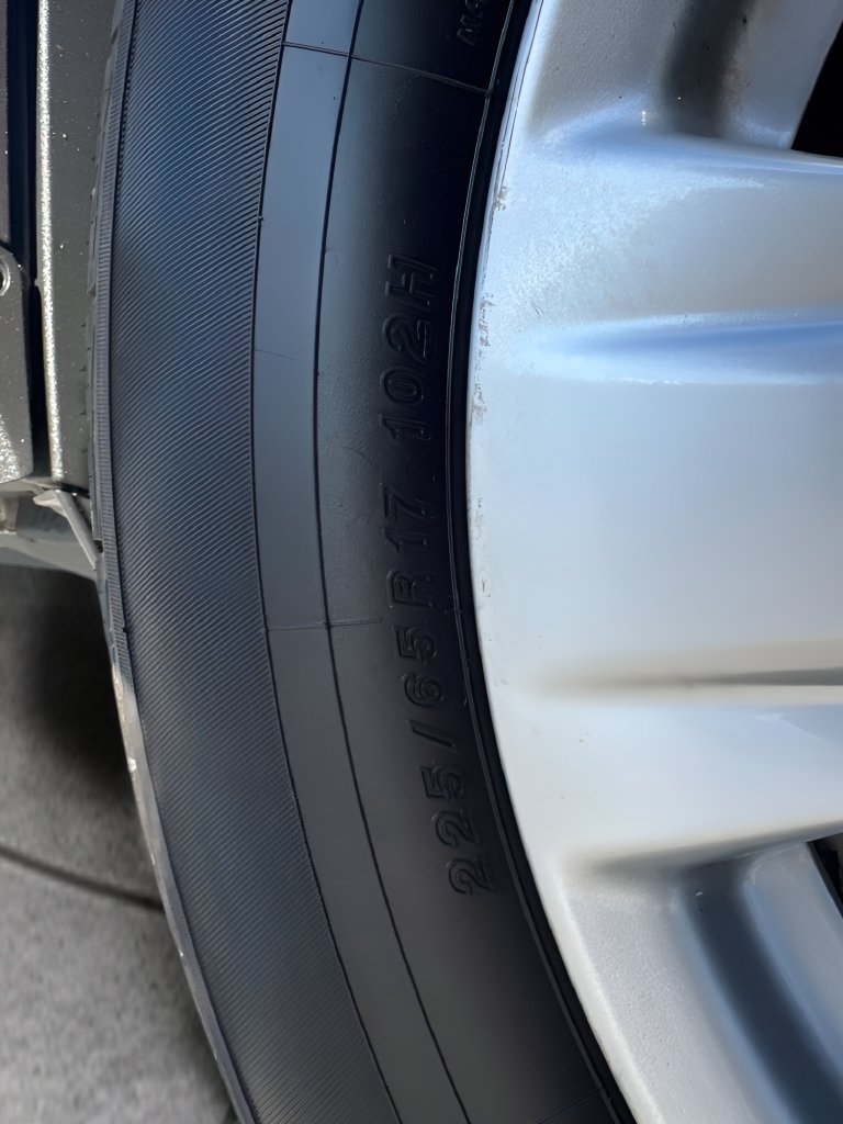 Used 2019 Toyota RAV4 XLE FWD image 33