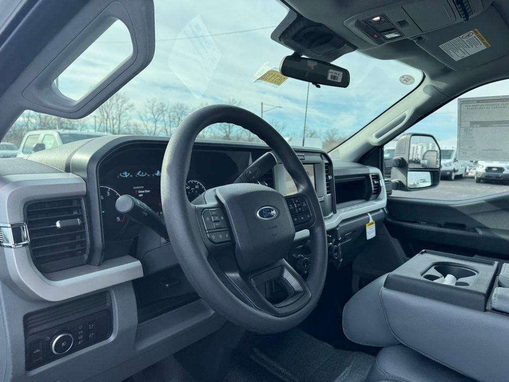 New 2026 Ford F550 4x4 SuperCab Super Duty image 16