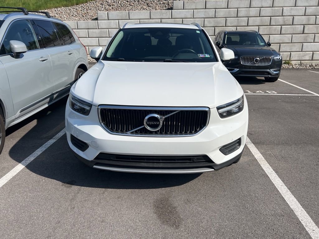Used 2020 Volvo XC40 T5 Momentum w/ Protection Package Premier