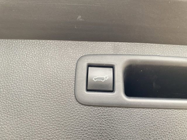 Certified 2021 Toyota Highlander Limited image 5