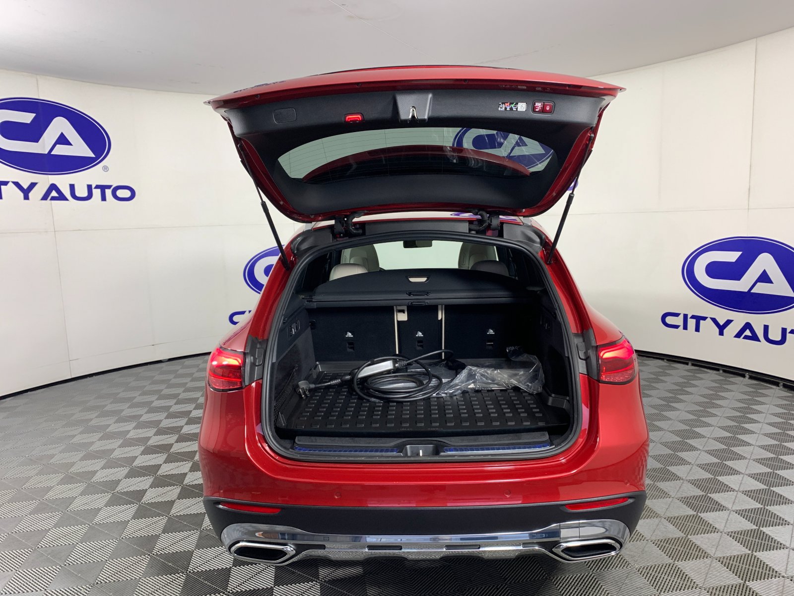 Used 2026 Mercedes-Benz GLC 350e 4MATIC image 34