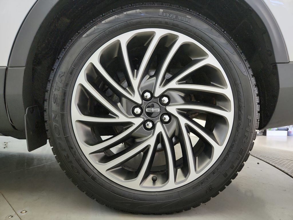 Used 2019 Lincoln Nautilus Reserve AWD/4WD image 38