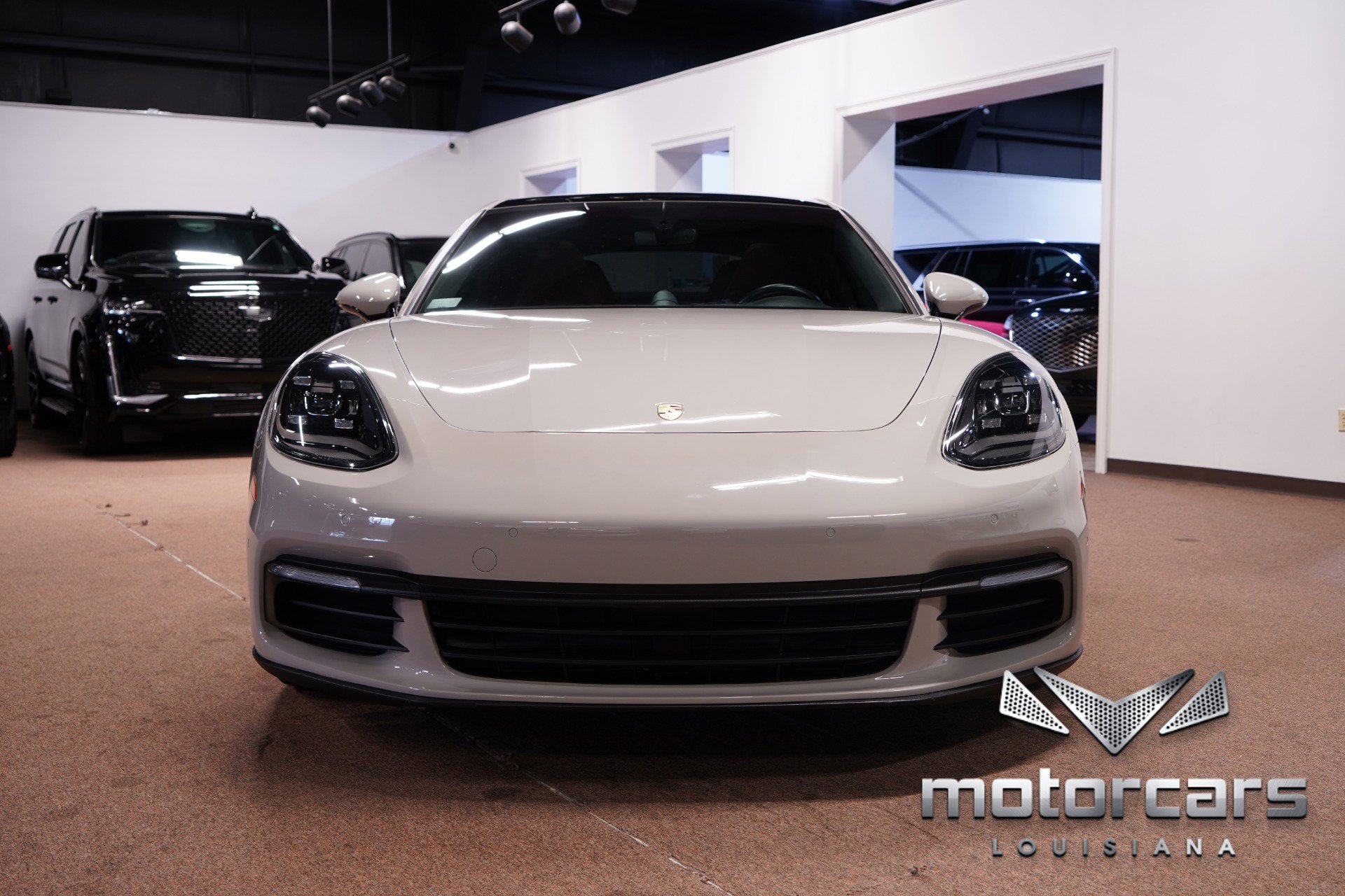Used 2020 Porsche Panamera w/ Premium Package image 2