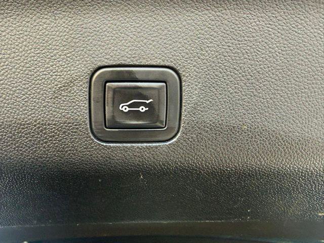 Used 2023 Cadillac Escalade ESV Sport w/ Touring Package AWD/4WD image 11