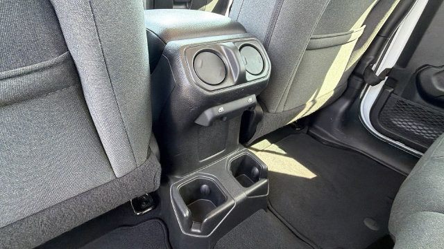 Used 2024 Jeep Wrangler Unlimited Sport AWD/4WD image 17
