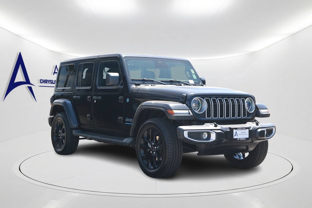 Used 2025 Jeep Wrangler Unlimited Sahara AWD/4WD image 3