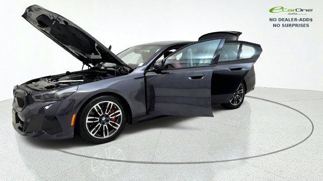 Used 2026 BMW 540i xDrive w/ Executive Package AWD/4WD image 14