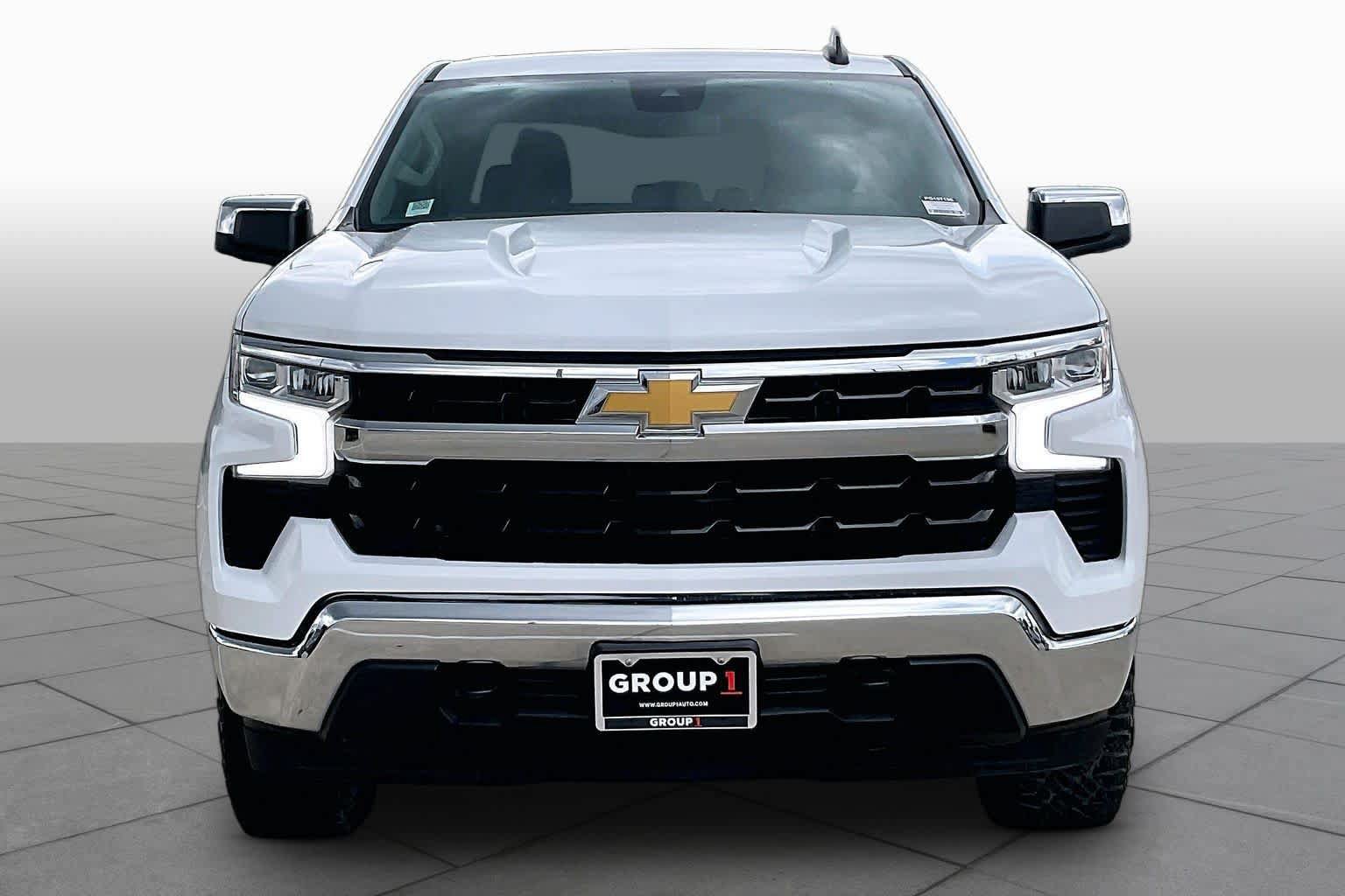 Used 2023 Chevrolet Silverado 1500 LT w/ Z71 Off-Road Package AWD/4WD image 4