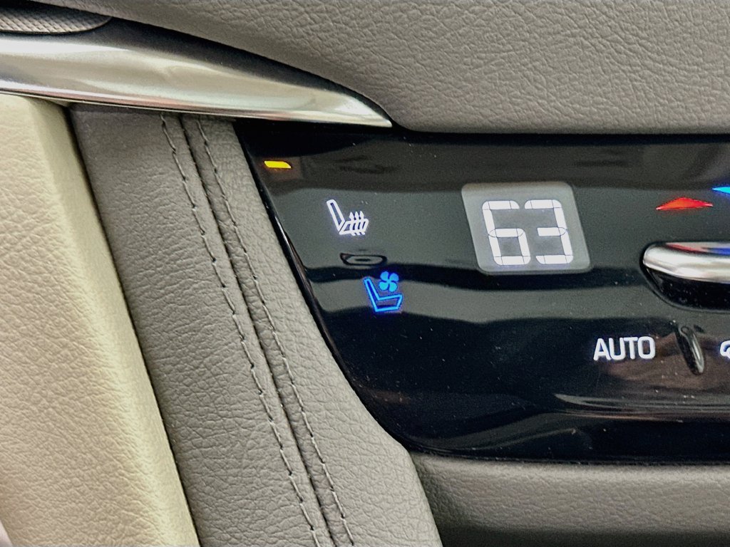 Used 2021 Cadillac XT5 Premium Luxury AWD/4WD image 26