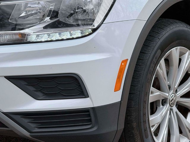Used 2018 Volkswagen Tiguan SE AWD/4WD image 10