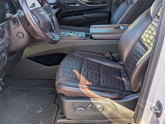 Certified 2023 Cadillac Escalade Sport Platinum w/ LPO, ONYX Package image 21