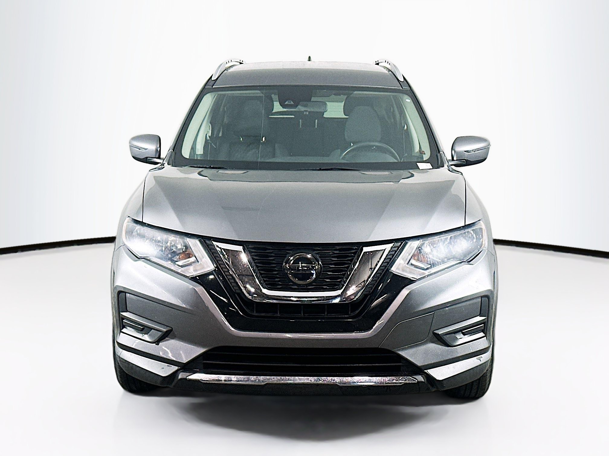 Used 2020 Nissan Rogue SV FWD image 2