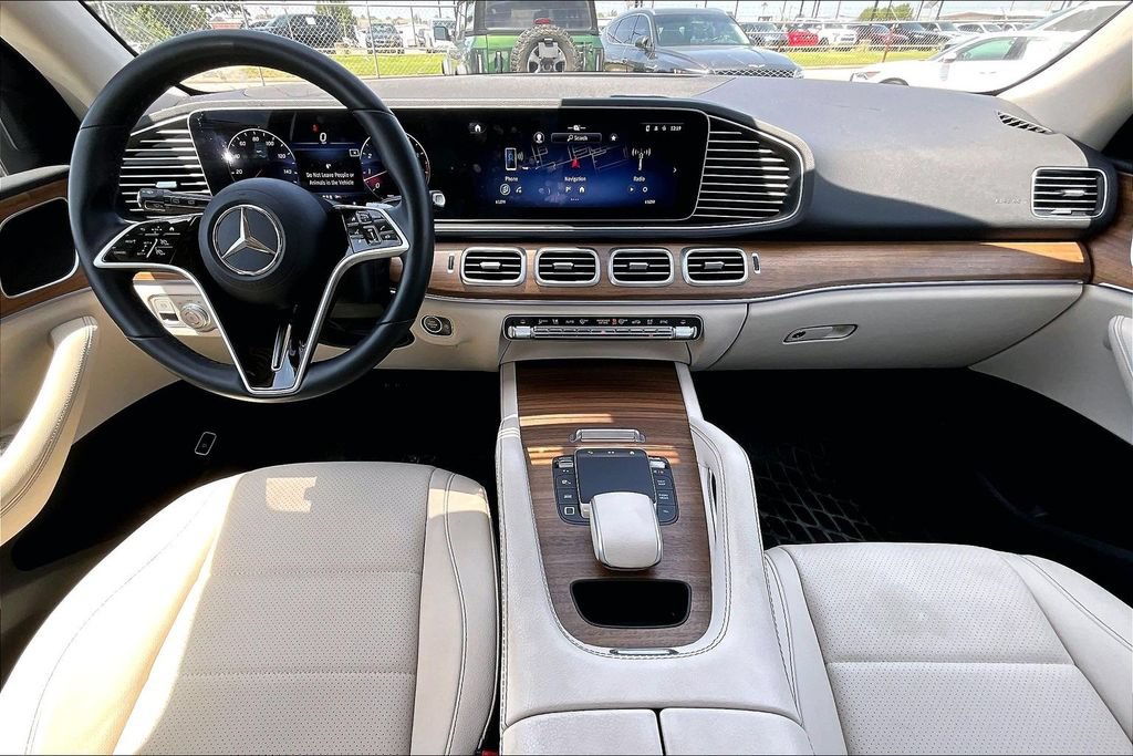 Used 2025 Mercedes-Benz GLE 350 4MATIC image 18