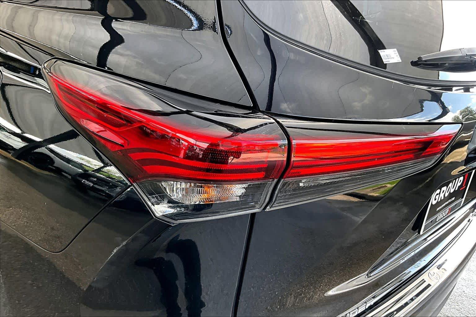 Used 2023 Toyota Highlander Platinum FWD image 29