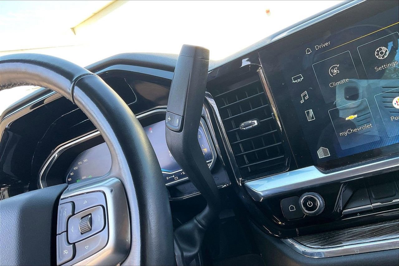 Used 2024 Chevrolet Silverado 2500 LT image 31