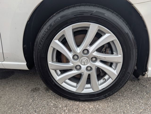 Used 2012 MAZDA MAZDA5 Sport image 22