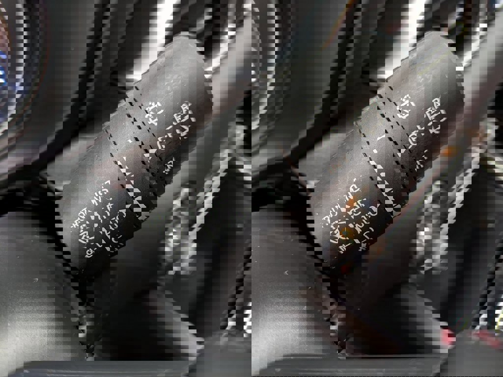 Certified 2023 MAZDA CX-5 Carbon Edition image 18