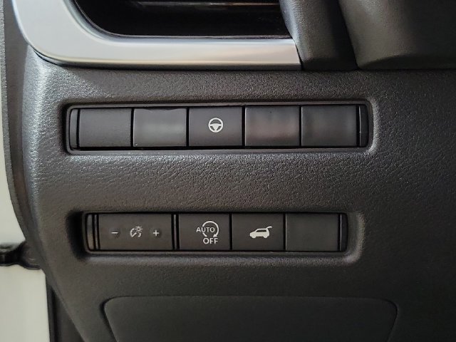 Used 2023 Nissan Rogue SL w/ SL Premium Package FWD image 25
