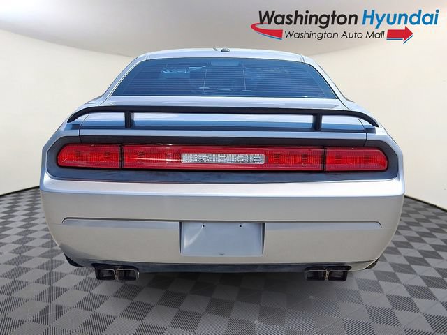 Used 2014 Dodge Challenger SXT RWD image 5