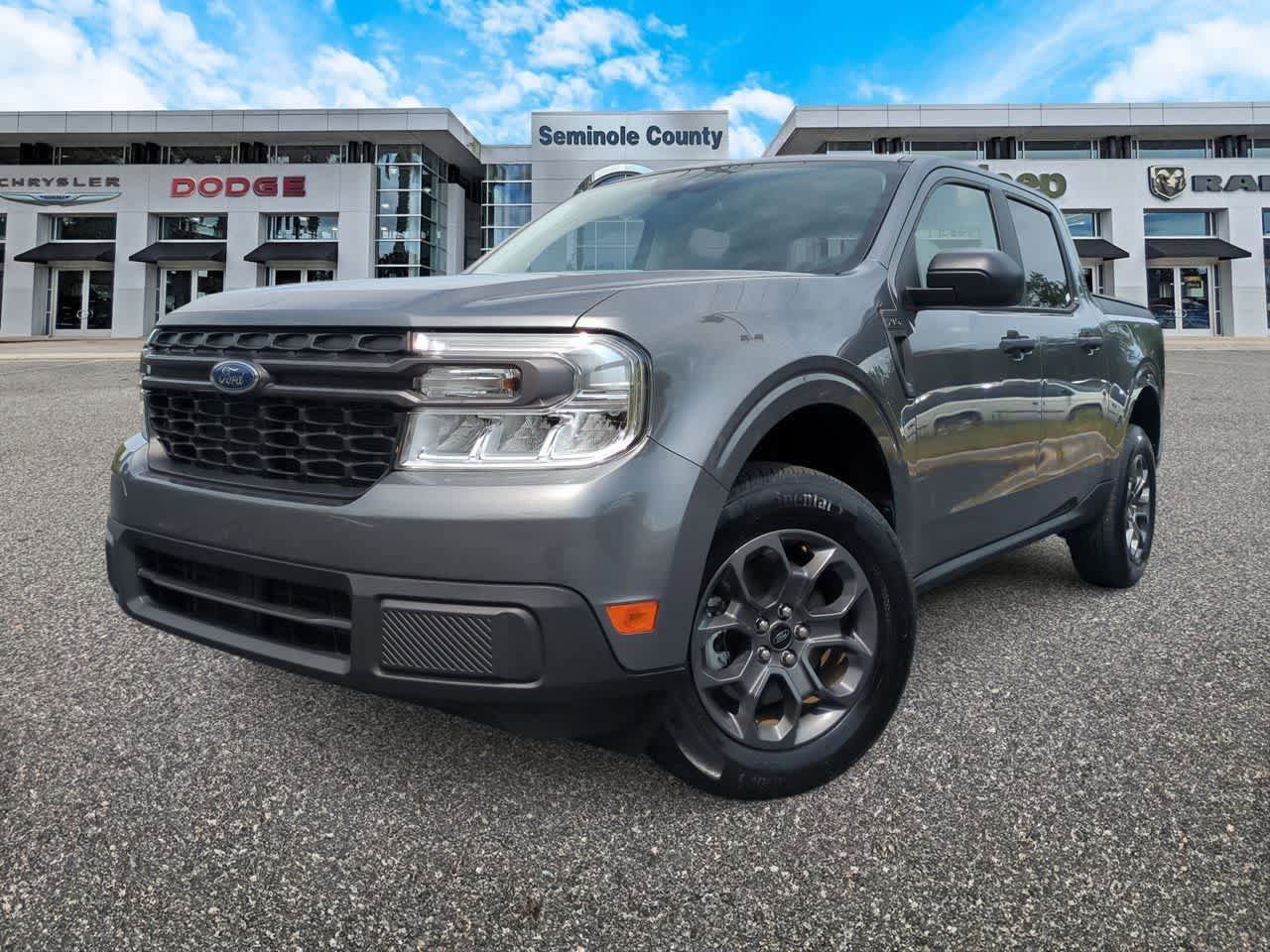 Used 2024 Ford Maverick XLT FWD image 1