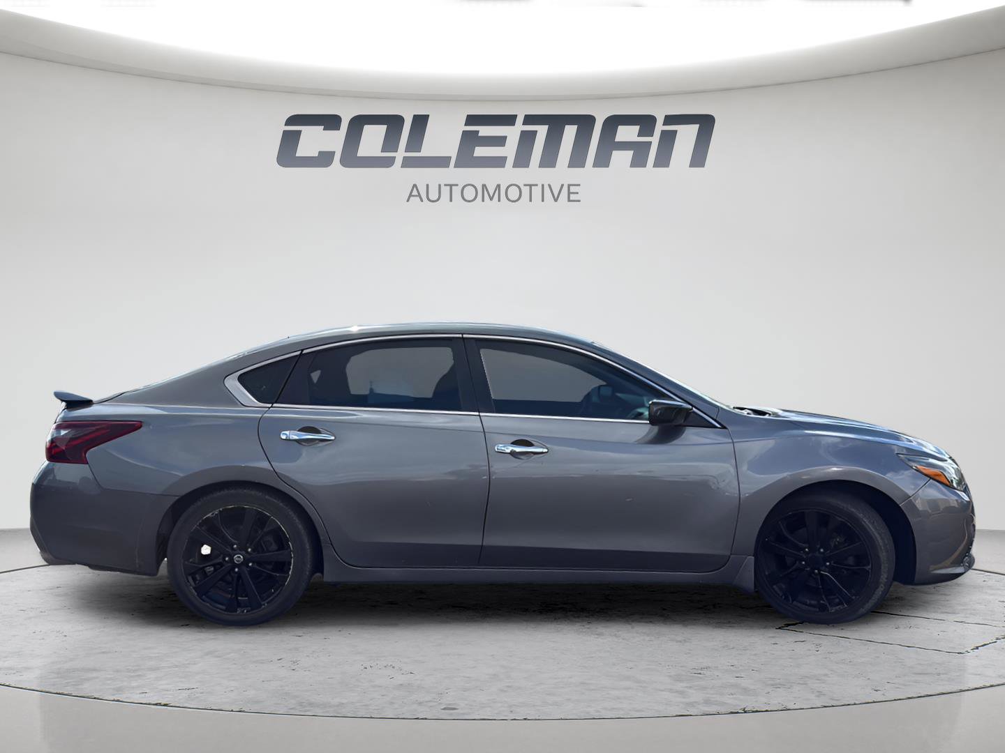 Used 2017 Nissan Altima 2.5 SR w/ Midnight Edition Package image 8