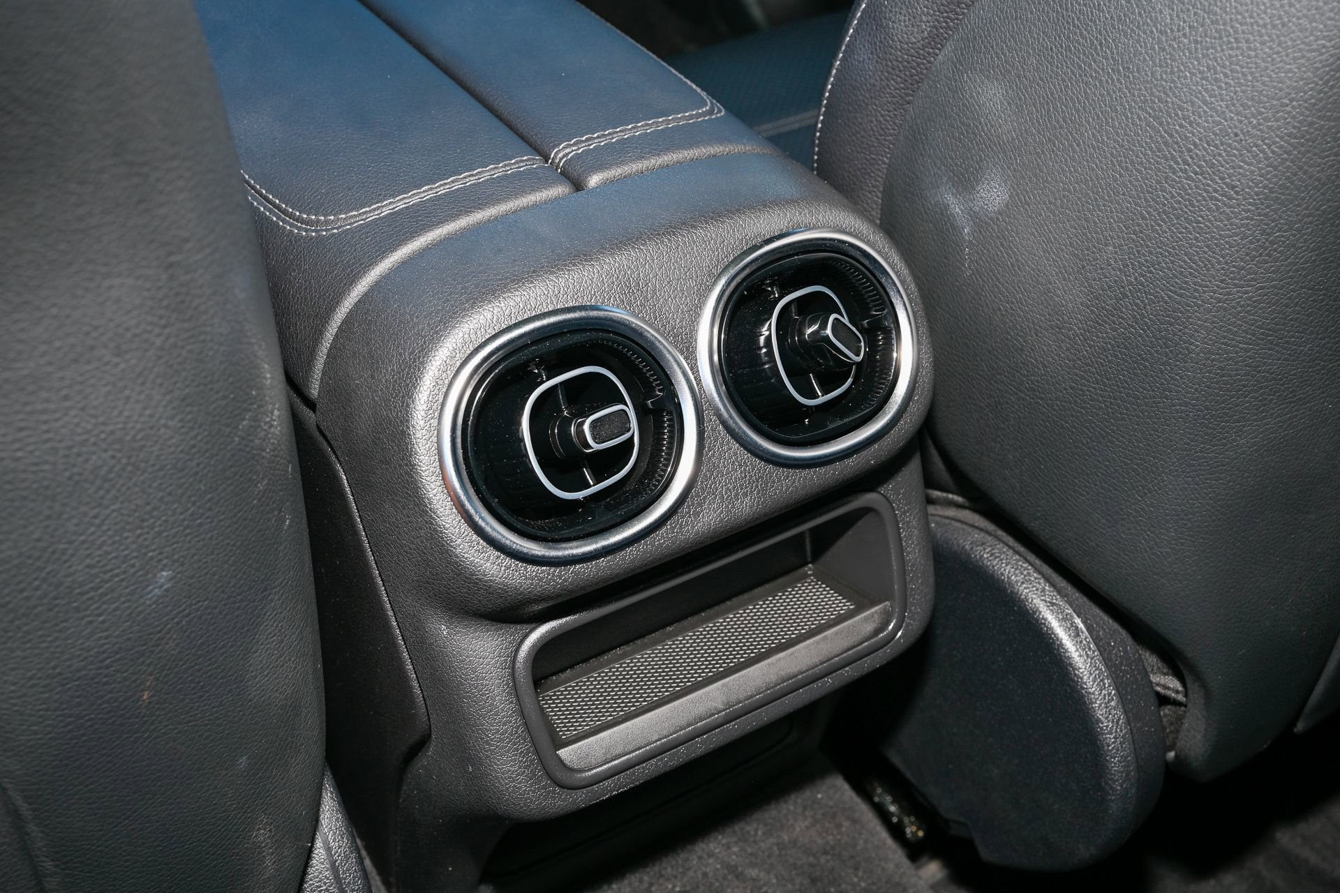 Used 2024 Mercedes-Benz GLC 300 image 19
