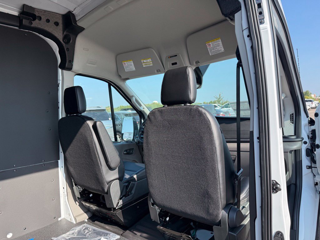 New 2027 Ford Transit 250 148 Medium Roof w/ Load Area Protection Package RWD image 11