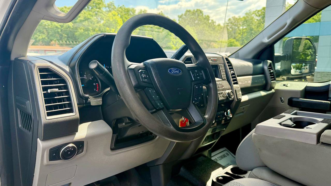 Used 2019 Ford F250 XL w/ Power Equipment Group AWD/4WD image 17