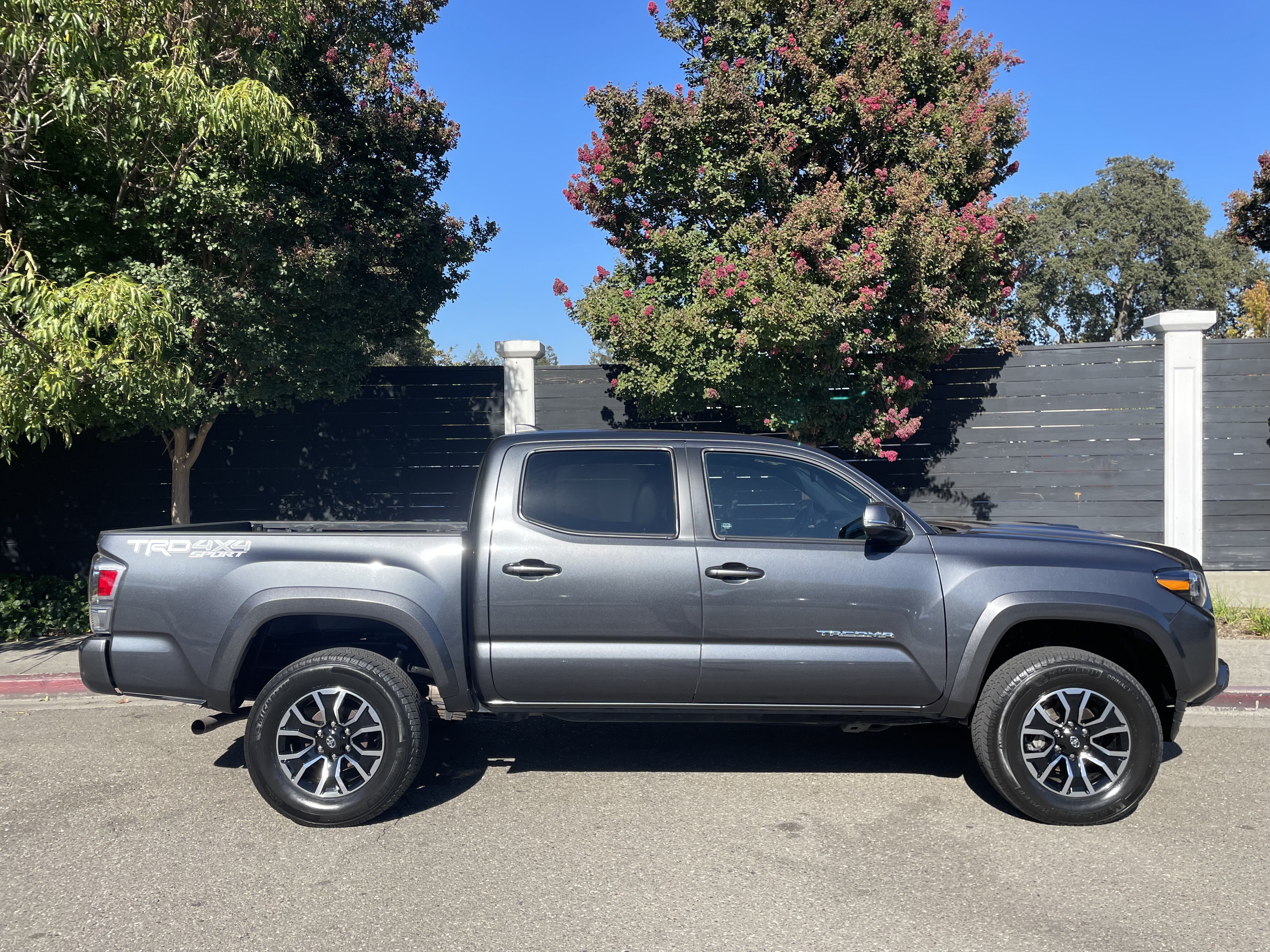 Used 2023 Toyota Tacoma TRD Sport w/ TRD Premium Sport Package AWD/4WD image 1