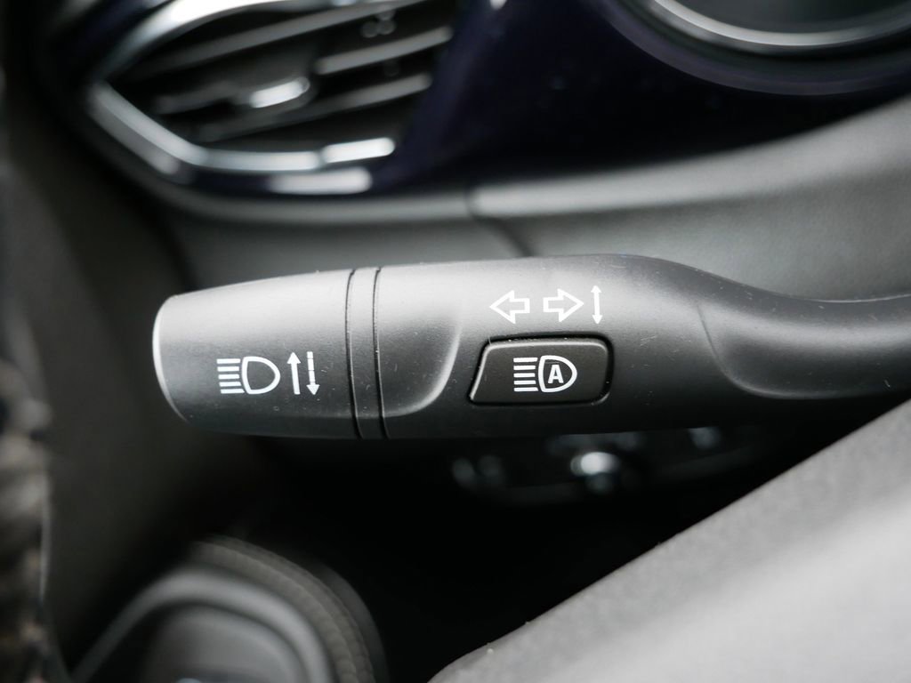 Used 2022 Buick Encore GX Select image 25