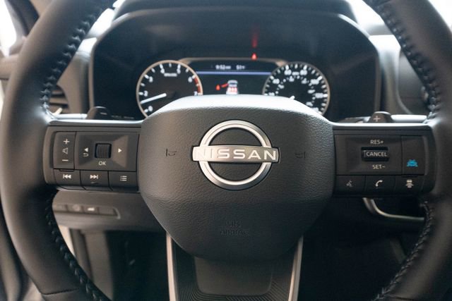 Used 2025 Nissan Rogue SV w/ SV Premium Package image 22
