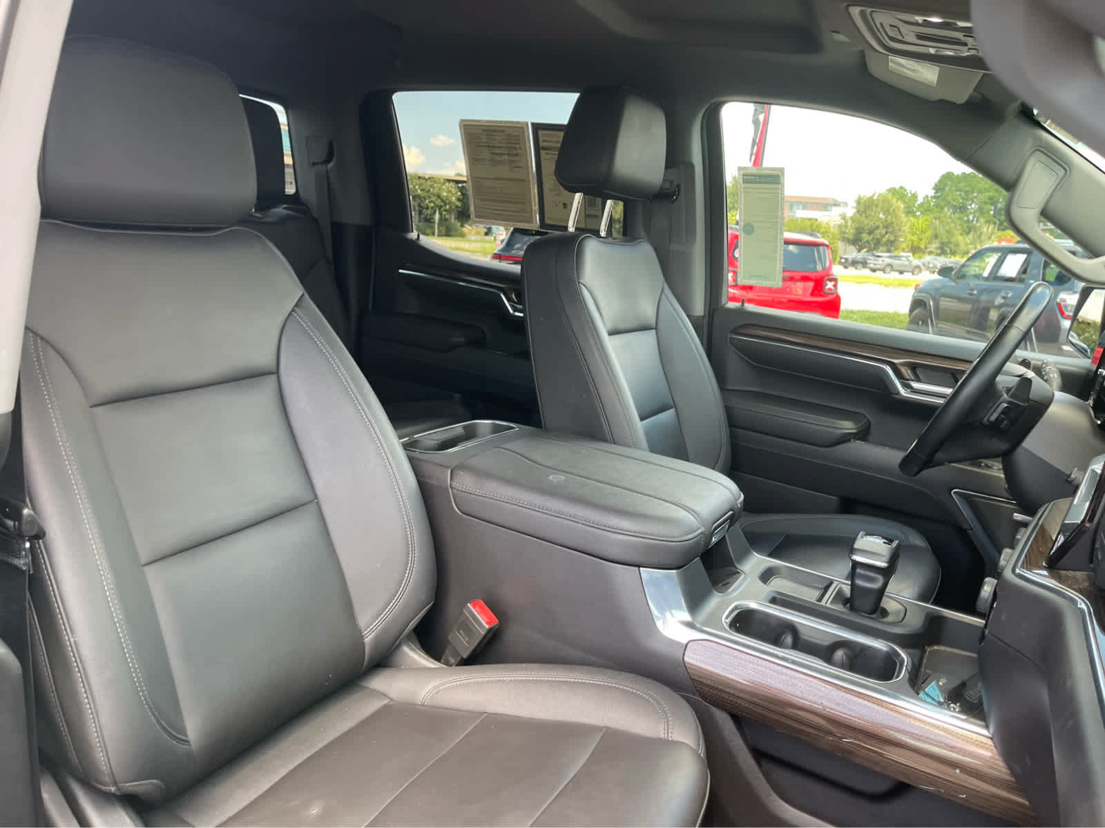 Used 2023 Chevrolet Silverado 1500 LT Trail Boss w/ LT Trail Boss Premium Package AWD/4WD image 26