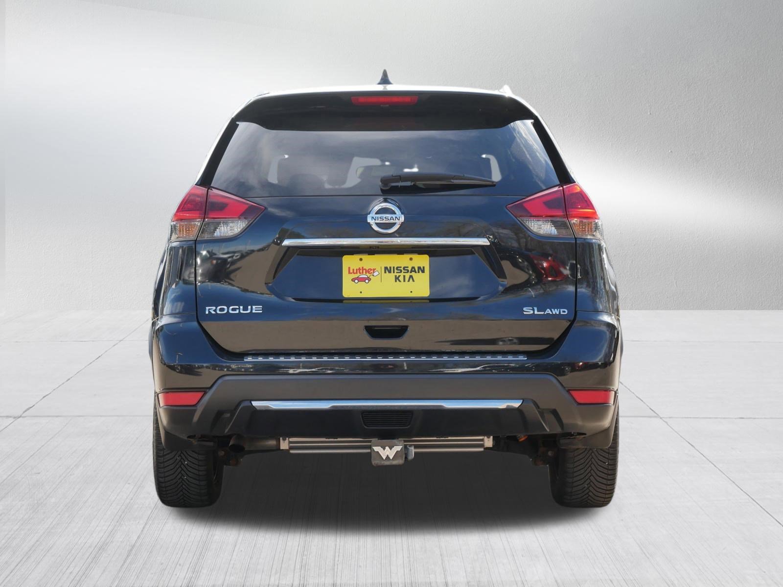Used 2018 Nissan Rogue SL w/ Premium Package image 6