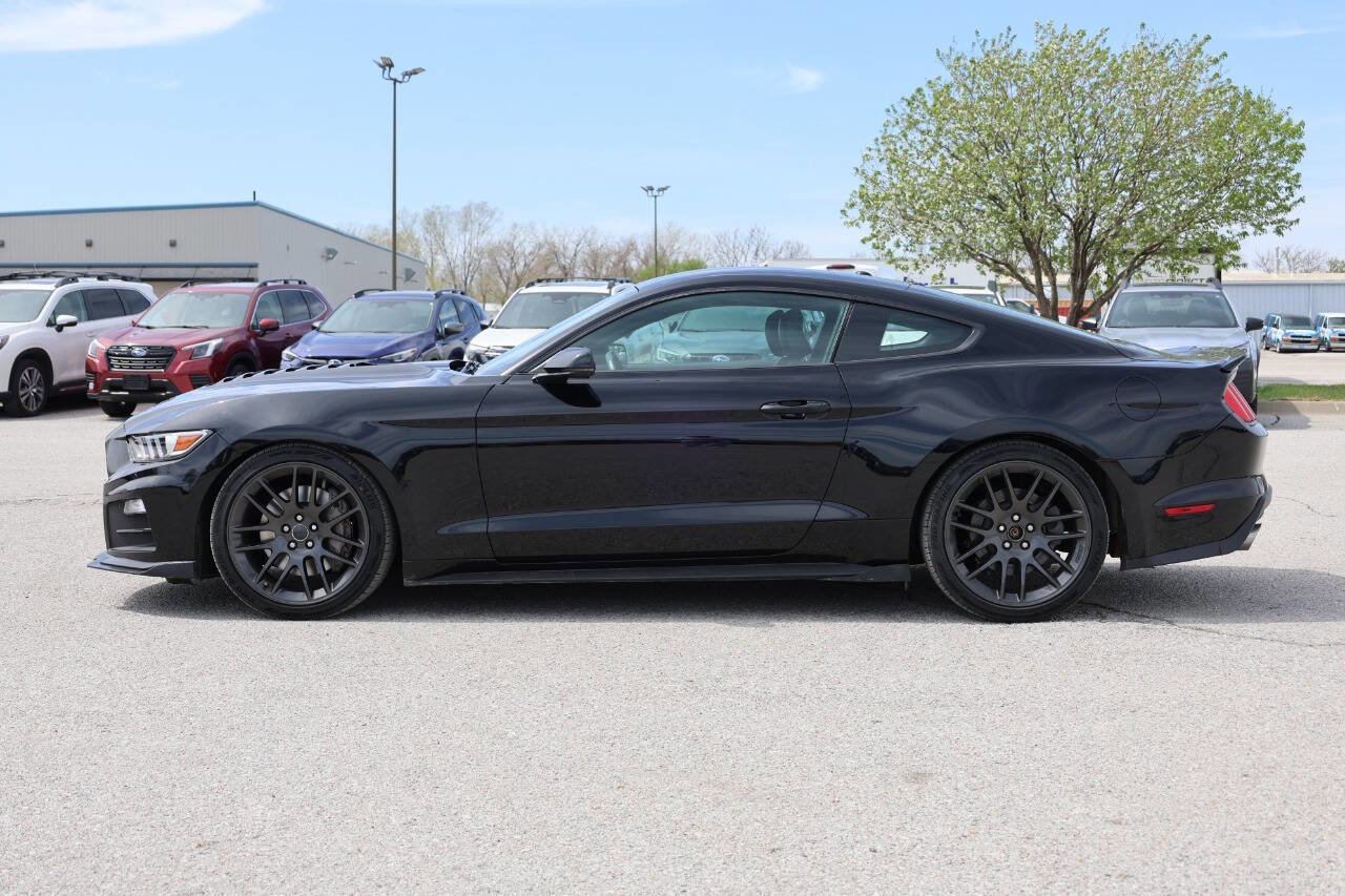 Used 2017 Ford Mustang GT Premium image 8