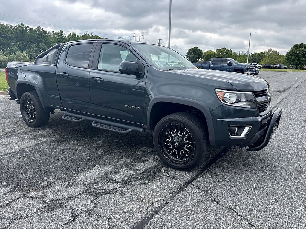Used 2017 Chevrolet Colorado Z71 AWD/4WD image 9