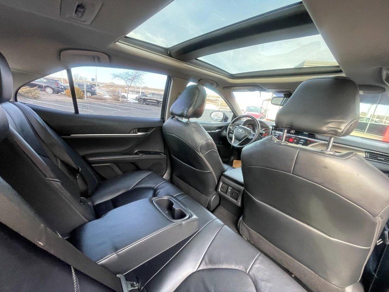 Used 2020 Toyota Camry XSE image 10