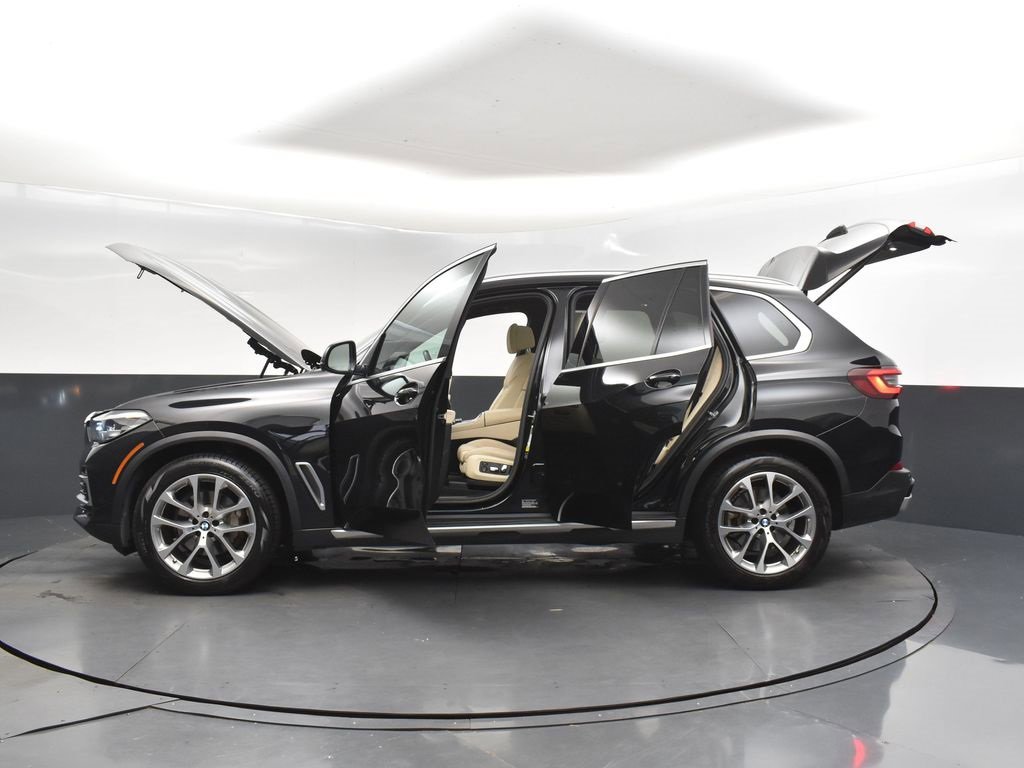 Used 2021 BMW X5 xDrive40i w/ Premium Package 2 image 47
