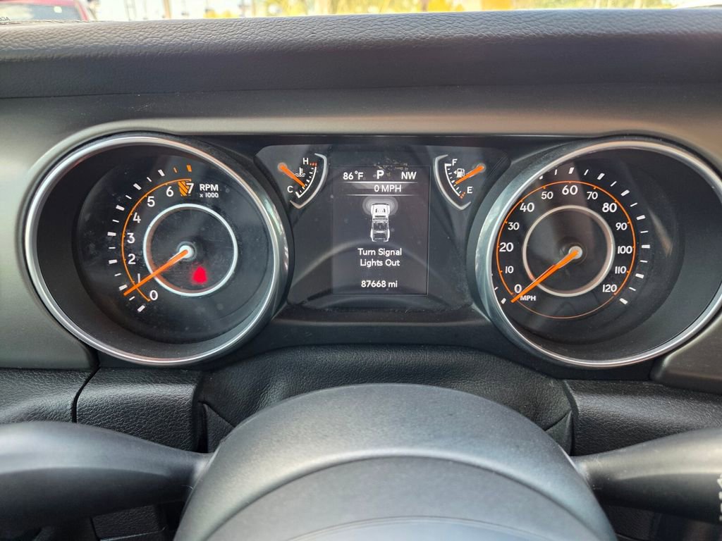 Used 2018 Jeep Wrangler Unlimited Sport S AWD/4WD image 30