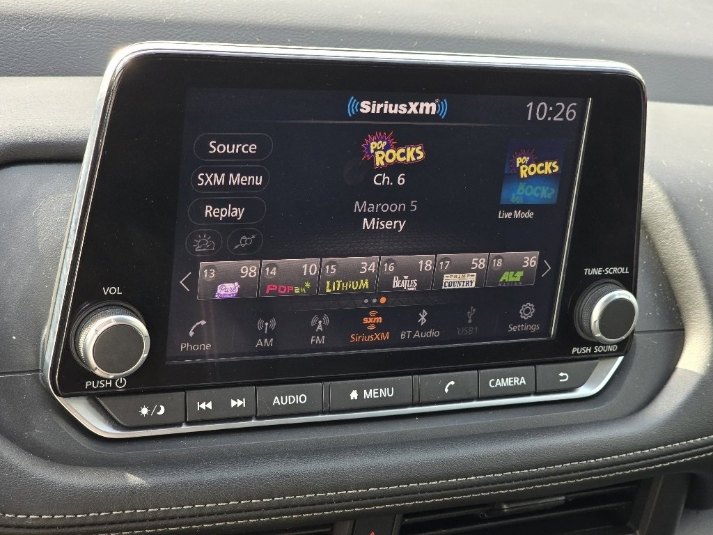 Used 2024 Nissan Rogue S image 4