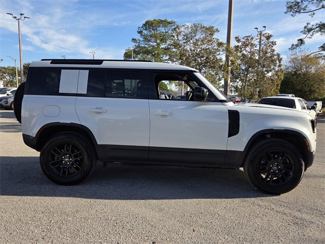 Used 2025 Land Rover Defender 110 S image 8