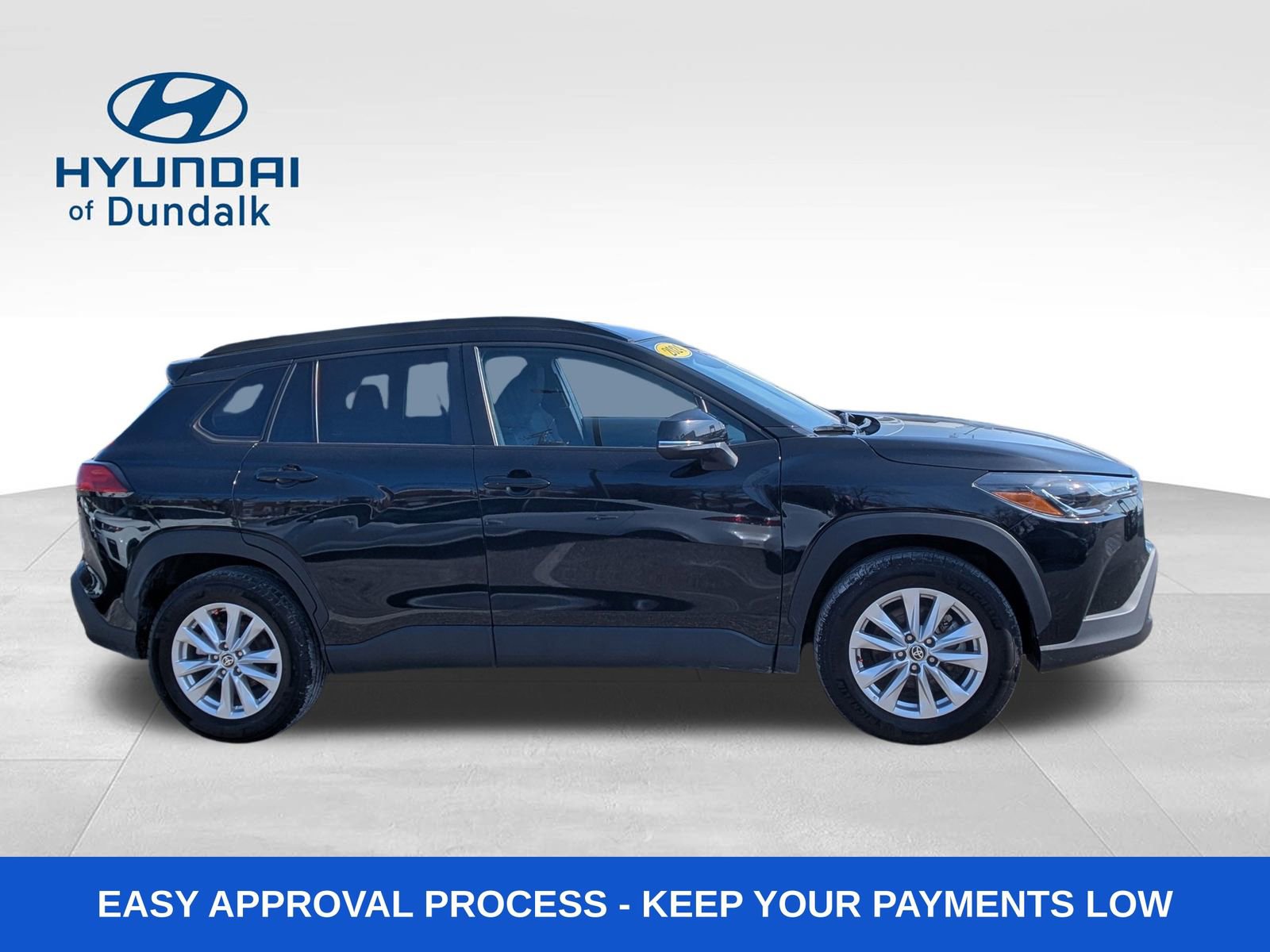 Used 2024 Toyota Corolla Cross LE FWD image 9