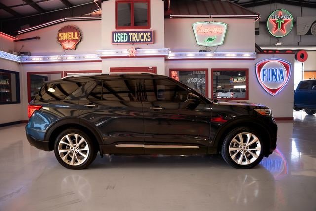 Used 2022 Ford Explorer Platinum w/ Equipment Group 601A image 19