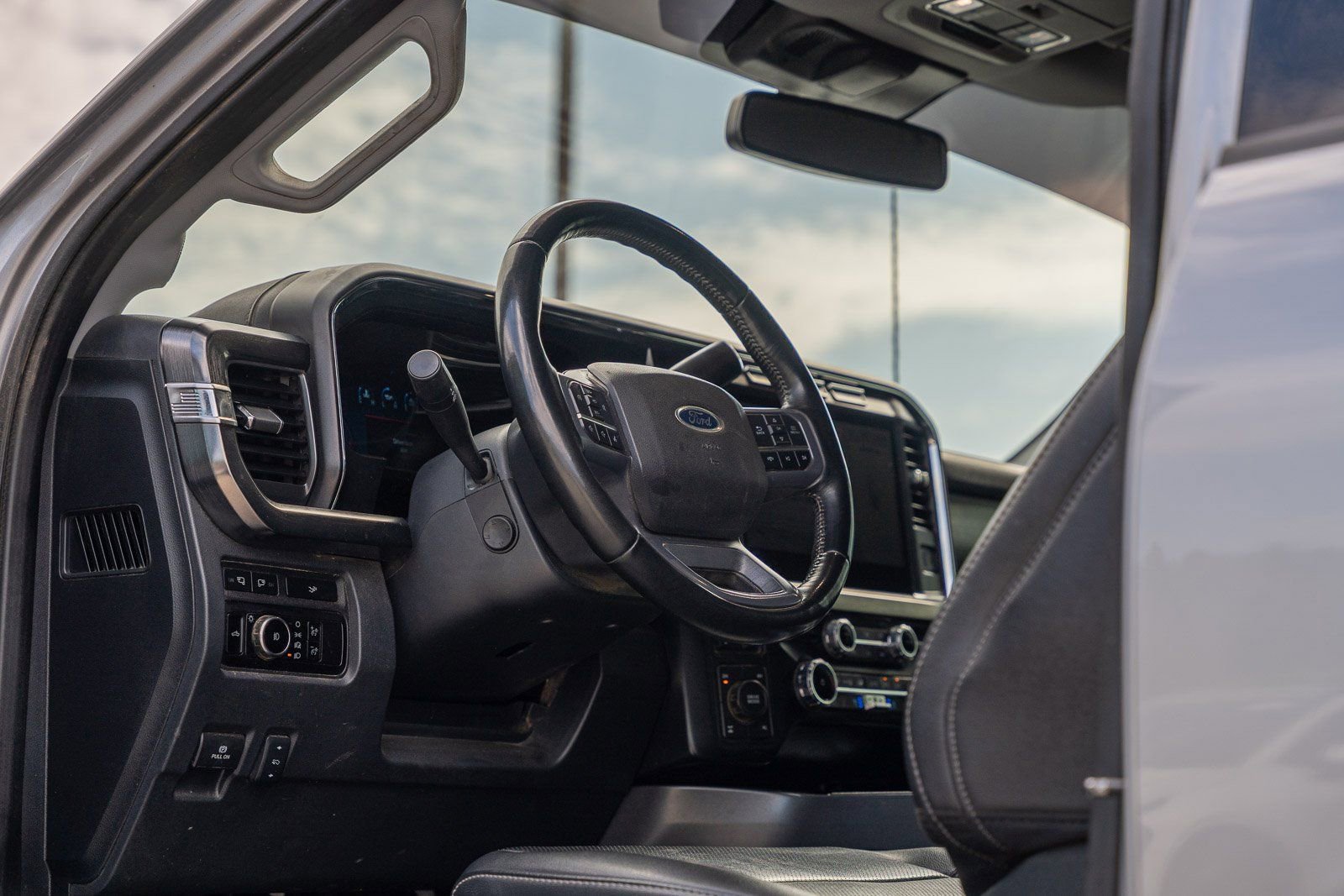 Certified 2023 Ford F350 Lariat AWD/4WD image 23