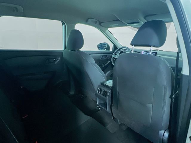 Used 2024 Nissan Rogue S image 9