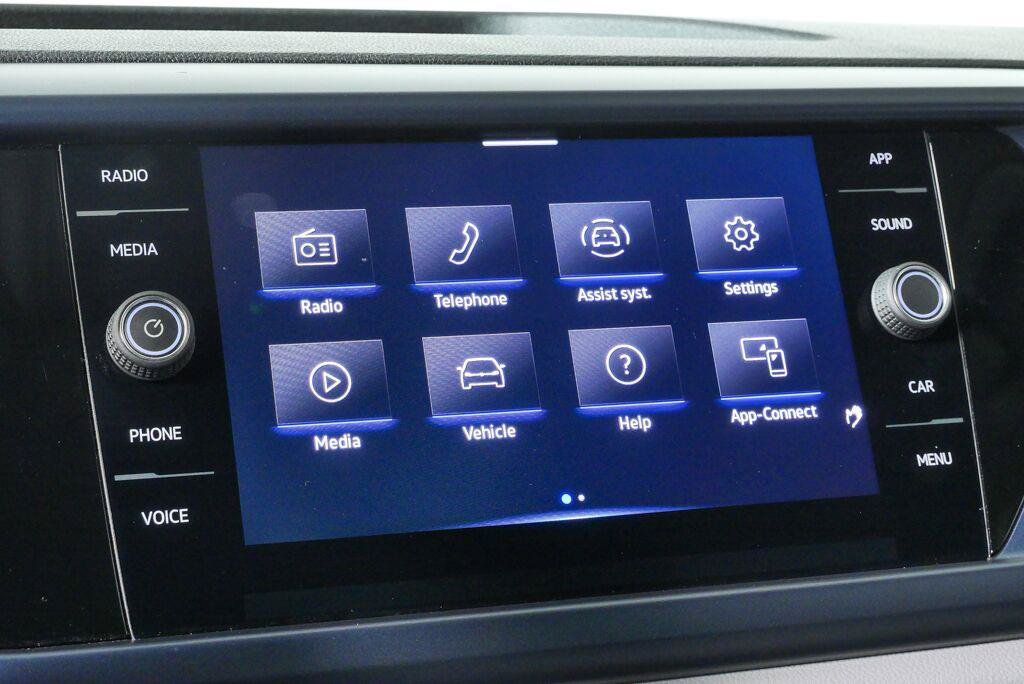Certified 2022 Volkswagen Taos SE FWD image 14