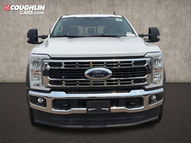 New 2026 Ford F550 4x4 Crew Cab image 2