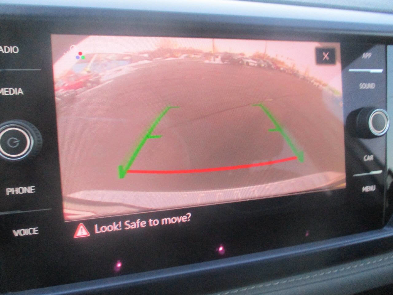 Used 2023 Volkswagen Taos SE image 24