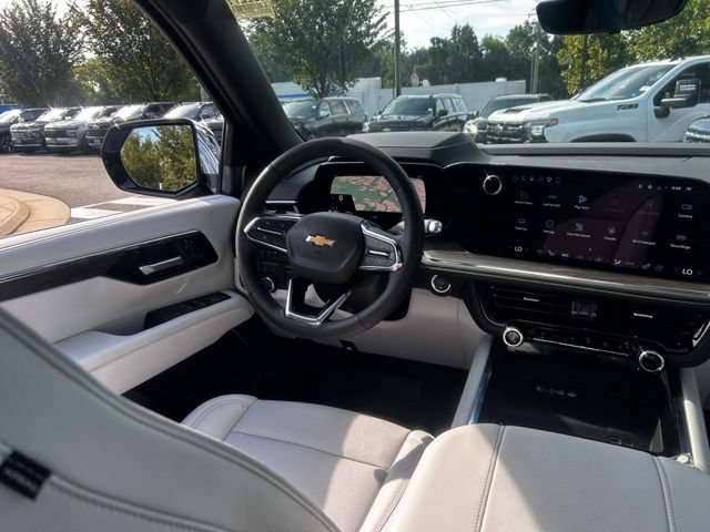 New 2026 Chevrolet Suburban Premier AWD/4WD image 27