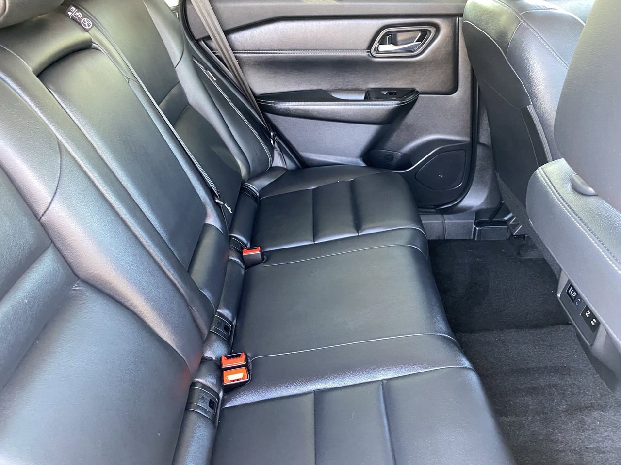 Certified 2025 Nissan Rogue SL w/ SL Premium Package FWD image 11