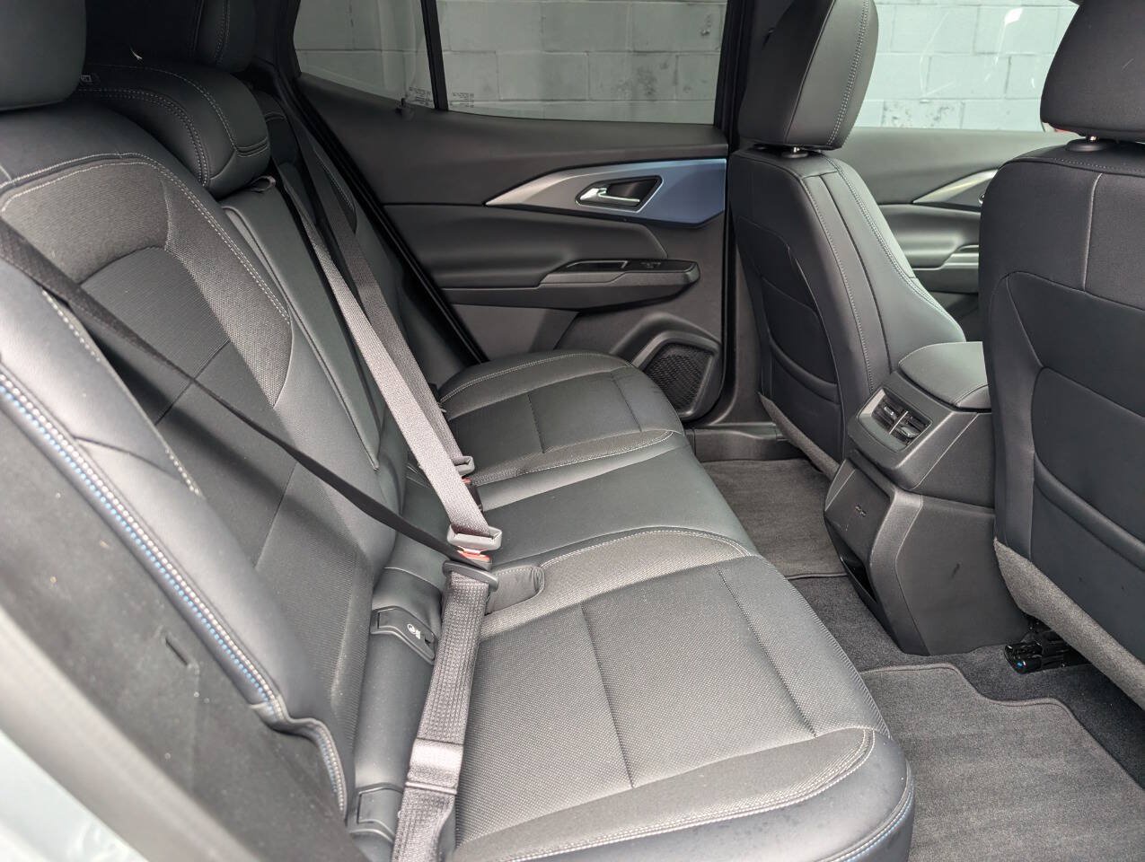 Used 2024 Chevrolet Equinox EV LT AWD/4WD image 11